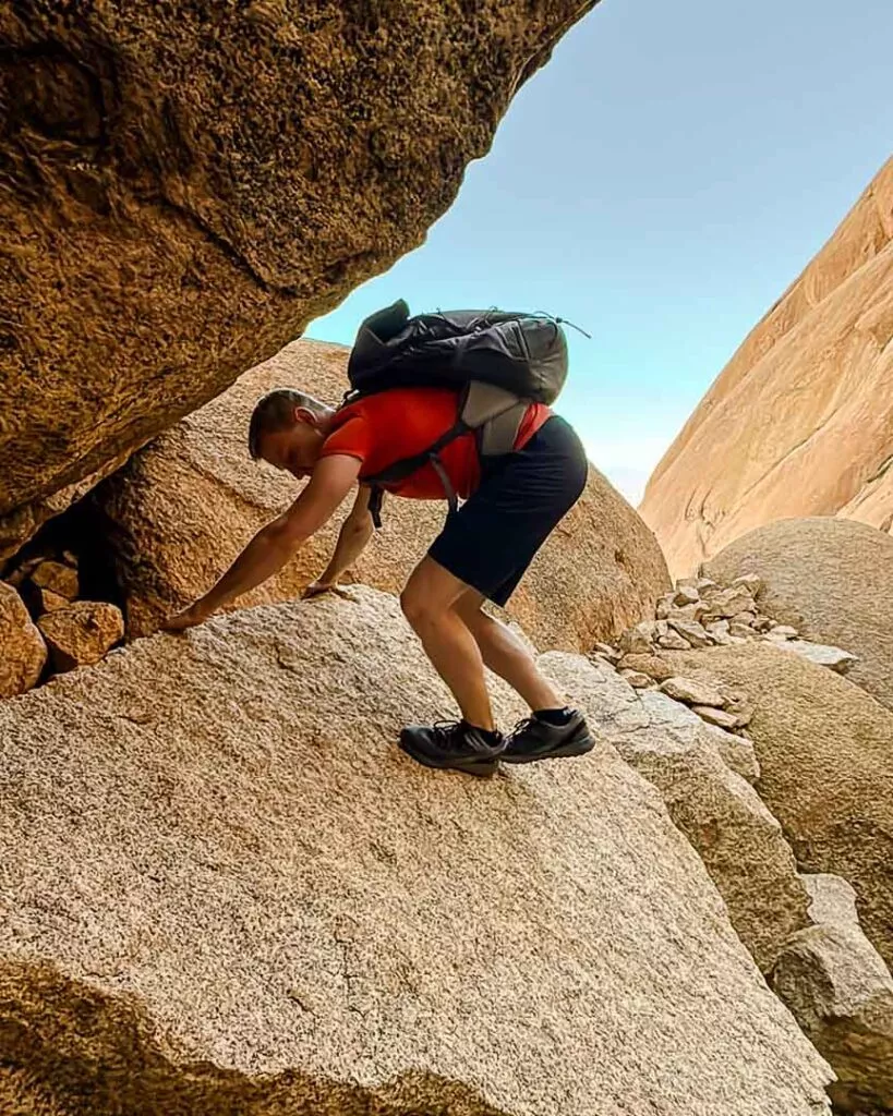 kraxelei auf die grosse spitzkoppe namibia