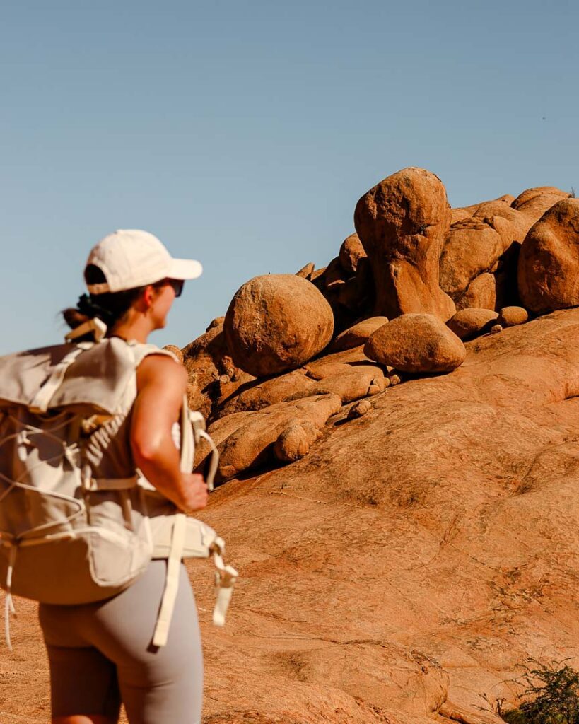 rote granitfelsen bei spitzkoppe namibia