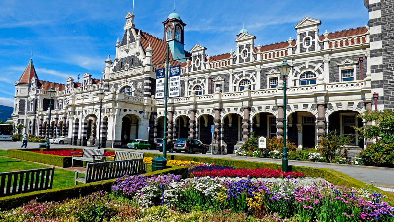 neuseeland taieri gorge railway in dunedin