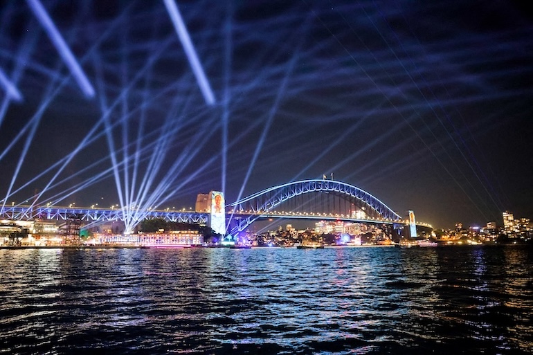 sydney highlights harbour bridge beim vivid sydney 2024