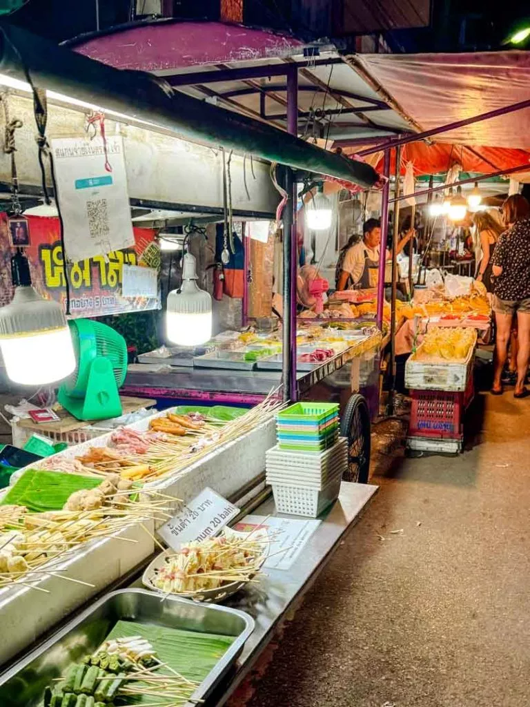 Thailand Koh Samui Nachtmarkt Fishermans Village Night Market Bophut Street Food Stände