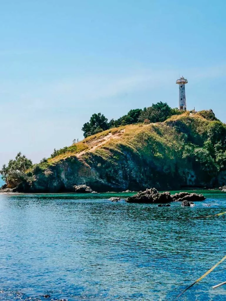 aussicht auf leuchtturm vom mu ko lanta nationalpark auf koh lanta in thailand Aussicht auf Leuchtturm vom Mu Ko Lanta Nationalpark auf Koh Lanta in Thailand