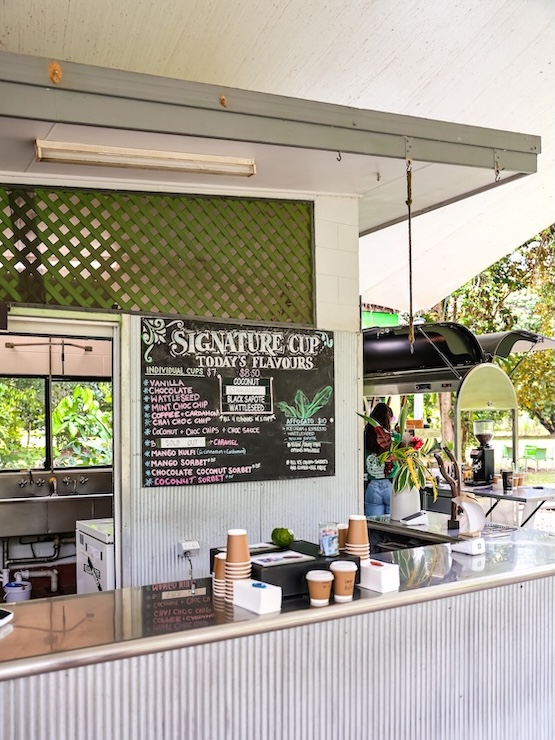Australien Cairns Port Douglas Daintree Ice Cream Company Eisstand