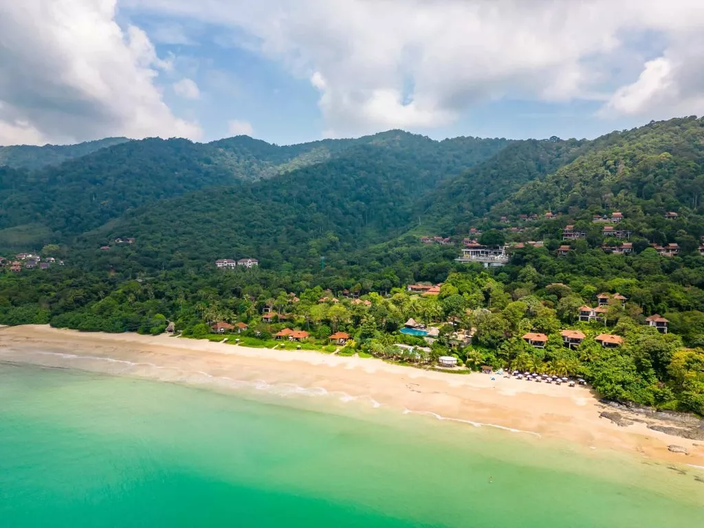 bamboo beach von oben koh lanta thailand bamboo beach von oben koh lanta thailand