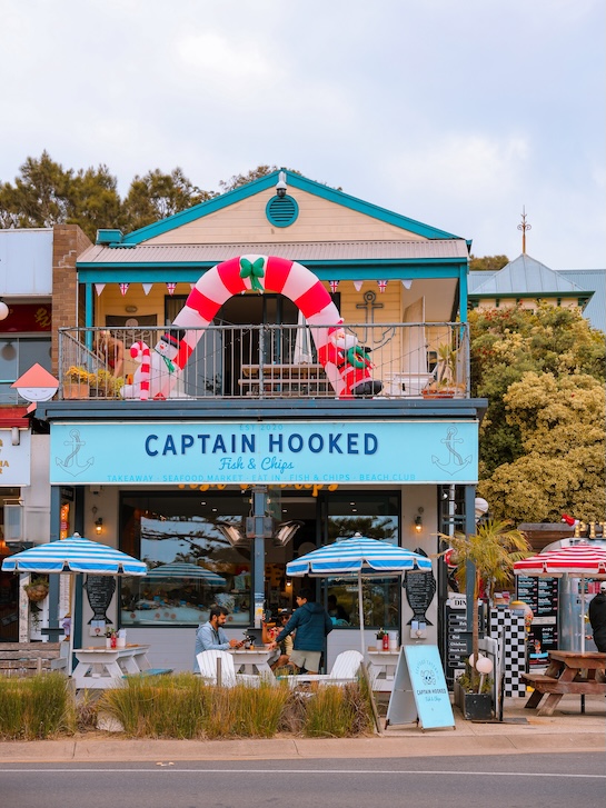 great ocean road australien lorne captain hooked cafe