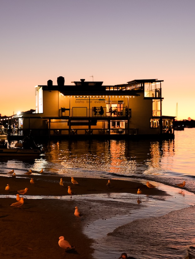 noosa queensland bistro am pier in nosaville