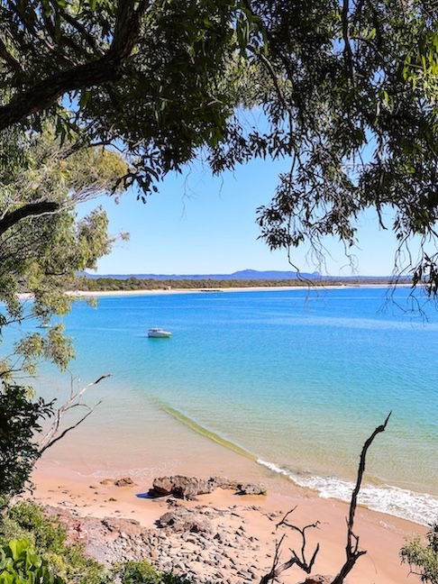 noosa queensland blick auf den strand