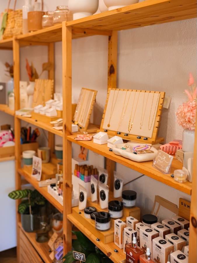 noosa queensland laneway flowers coffee noosa heads