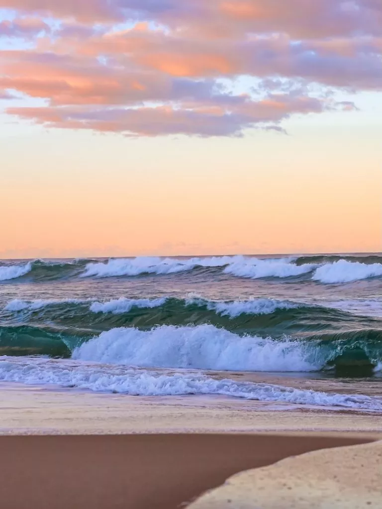 noosa queensland strand bei sonnenuntergang 2