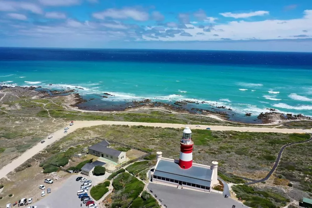 Südafrika_Kap Agulhas_Leuchtturm direkt am Parkplatz