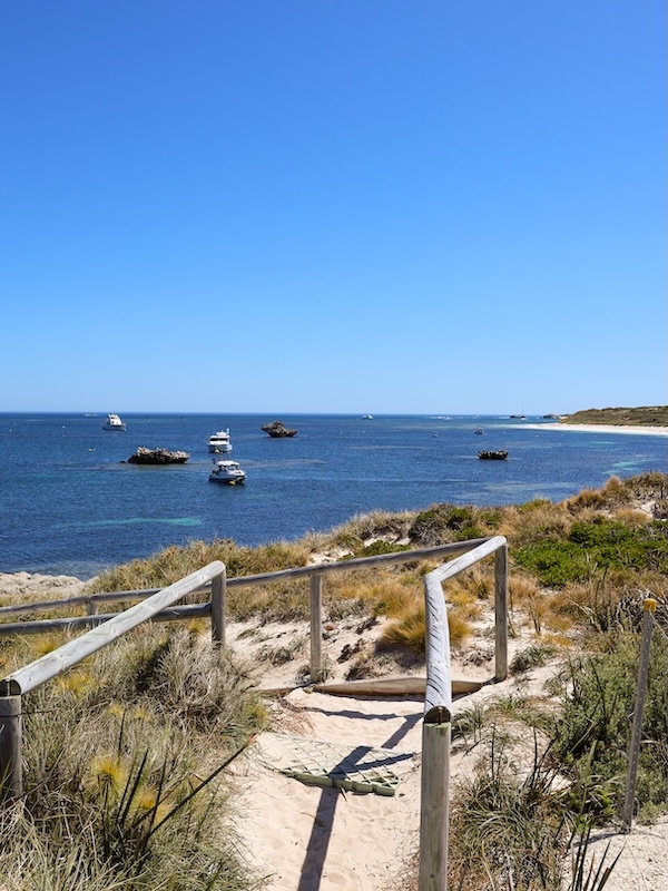 Australien, Sehenswürdigkeiten, Weg zum Strand