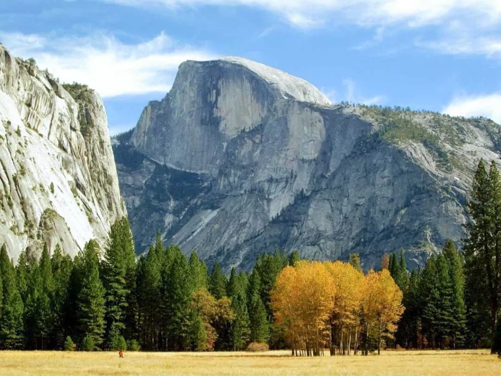 blick auf den half dome im yosemite valley im yosemite nationalpark usa Blick auf den Half Dome im Yosemite Valley im Yosemite Nationalpark USA