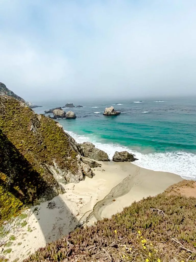 Blick auf die Küste am Big Sur Highway One Kalifornien USA