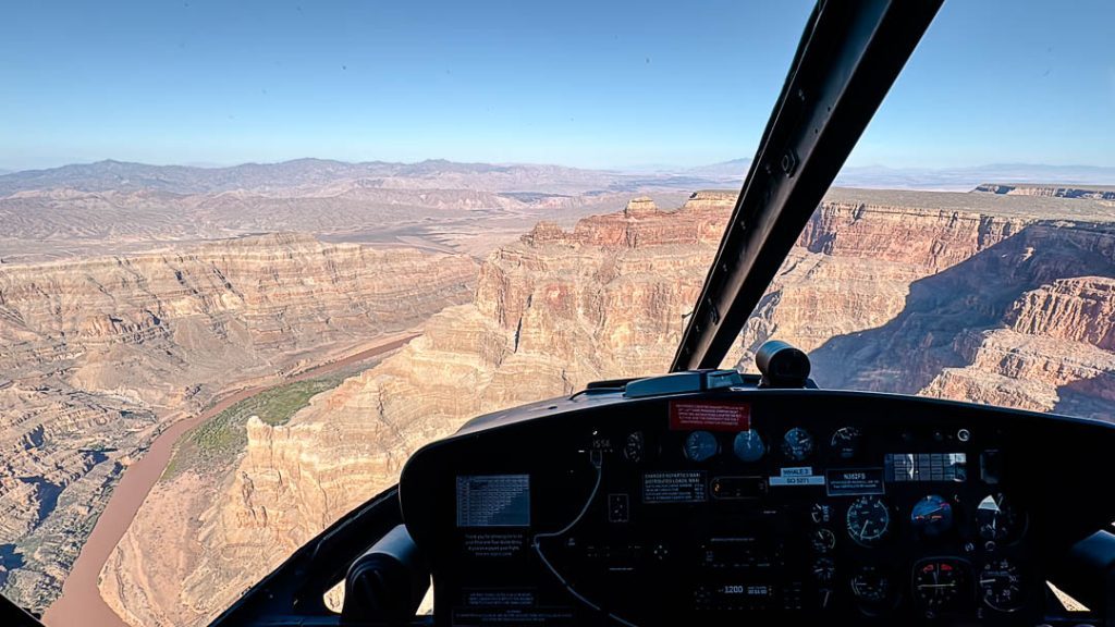 Blick aus dem Helikopter bei Rundflug über Grand Canyon