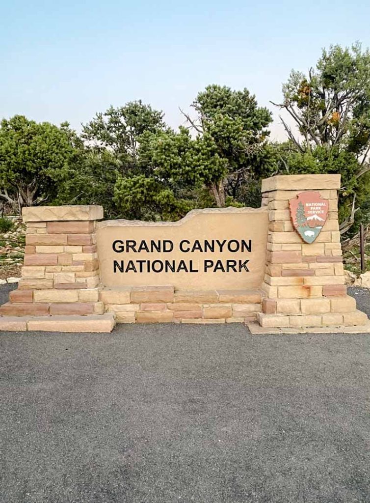 Eingangsschild zum Grand Canyon Nationalpark in Arizona USA