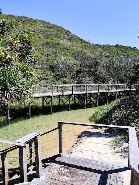 K'gari (Fraser Island), Australien, Brücke über dem Eli Creek