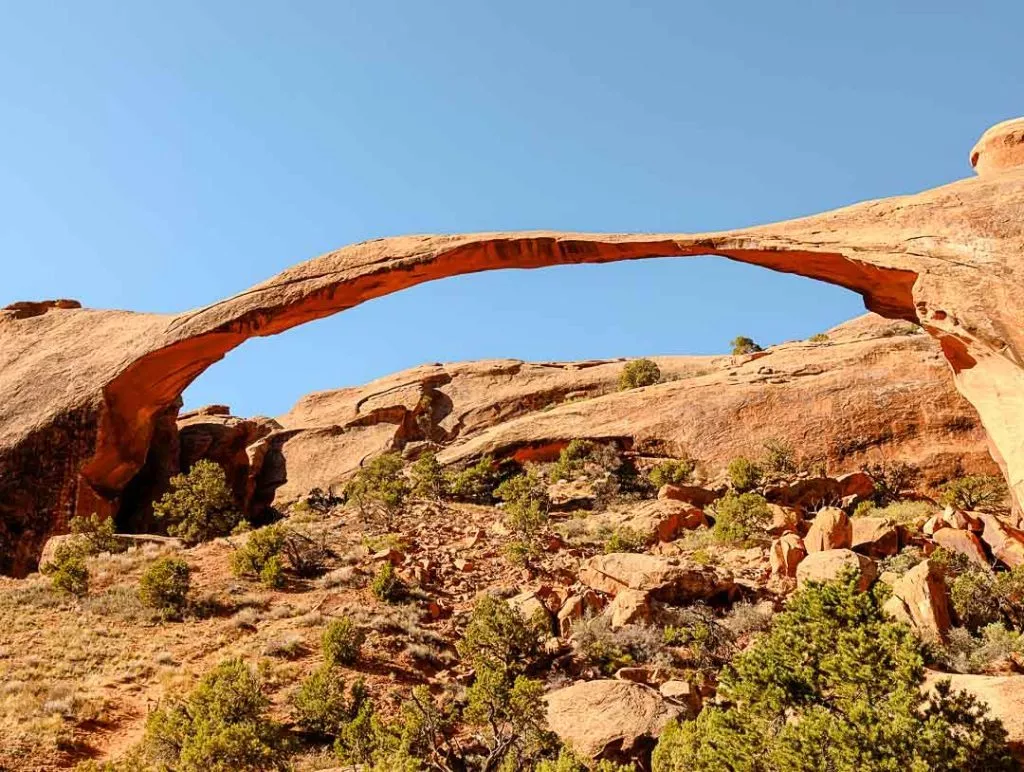Landscape Arch bei Utah Rundreise durch Arches Nationalpark