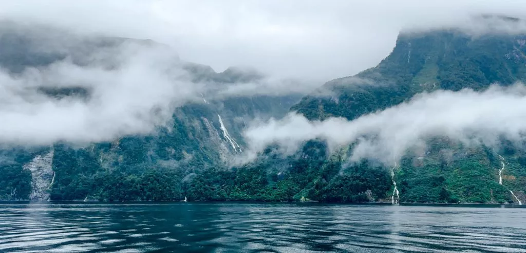 milford sound doubtful sound fjordland neuseeland cruise mystischer doubful sound Milford Sound, Doubtful Sound, Fjordland, Neuseeland, Cruise, mystischer Doubful Sound