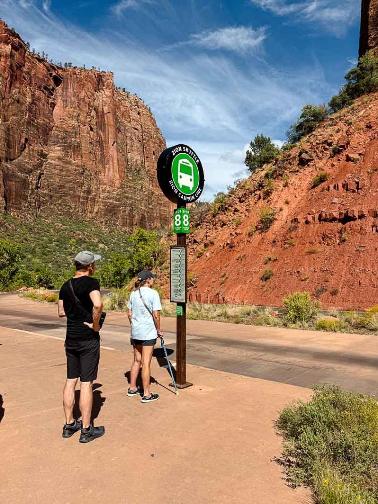 mit dem Shuttlebus in den Zion Nationalpark