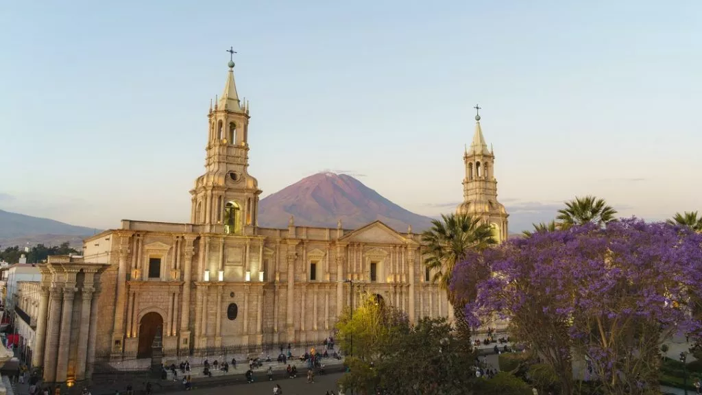 Peru_Arequipa_Blick vom Dach der Waya Lookout Rooftop Bar