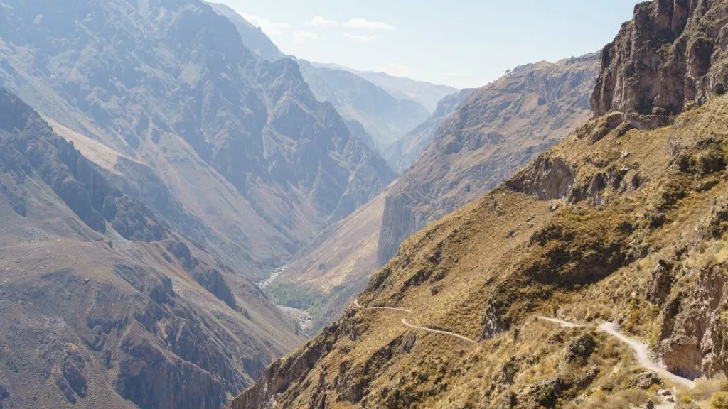 Peru_Arequipa_Weg runter in den Canyon