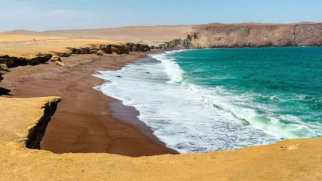 Peru_Paracas_La Playa Rocha