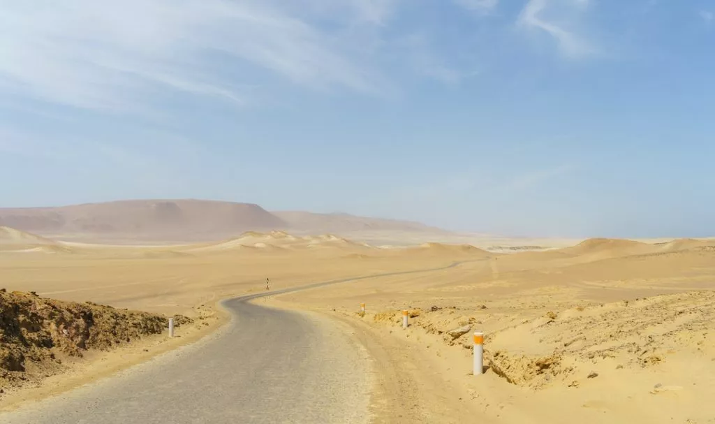 Peru_Paracas_Straße im Nature Reserve