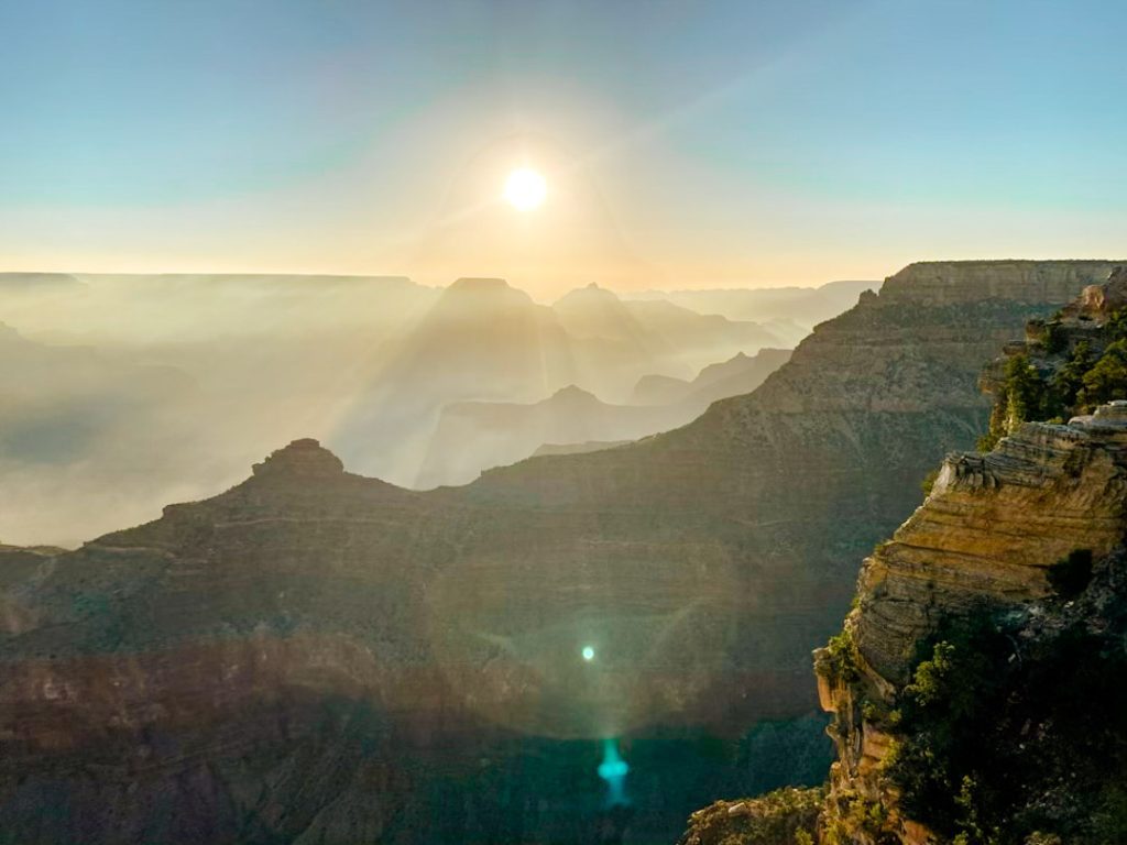 Sonnenaufgang am Mather Point im Grand Canyon USA