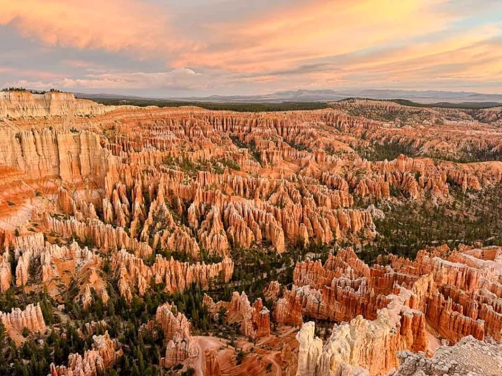 Sonnenaufgang beim Bryce Point während Utah Rundreise