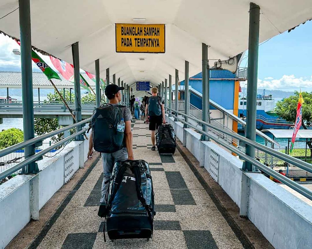 Ankunft Fährhafen Ketapang auf Java