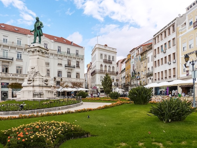 Coimbra, Portugal, Largo da Portagem, Brunnen
