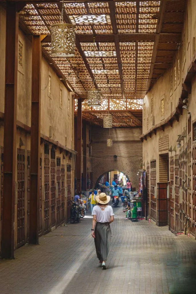 Marokko_Mietwagen_Typische Straße in einer Altstadt
