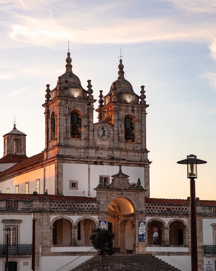 Nazaré, Portugal, Igreja Nossa Senhora de Nazaré
