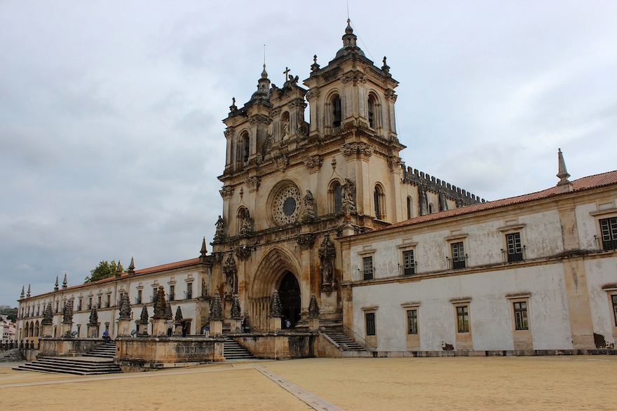 Nazaré, Portugal, Kloster Alcobaça, Gebäude