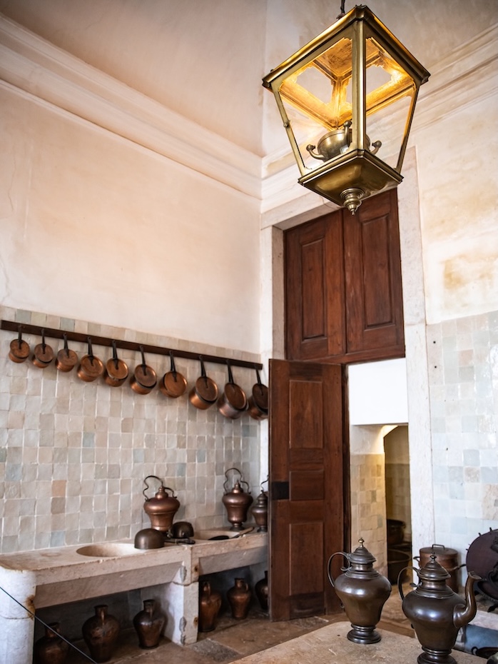 Nazaré, Portugal, Palácio Nacional de Mafra, alte Küche