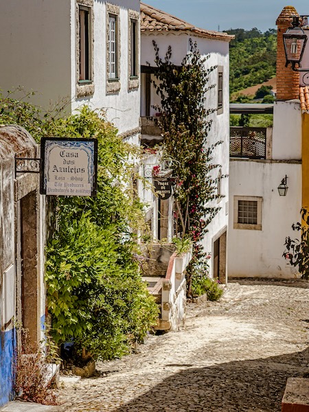 Nazaré, Portugal, Straßen in Óbidos