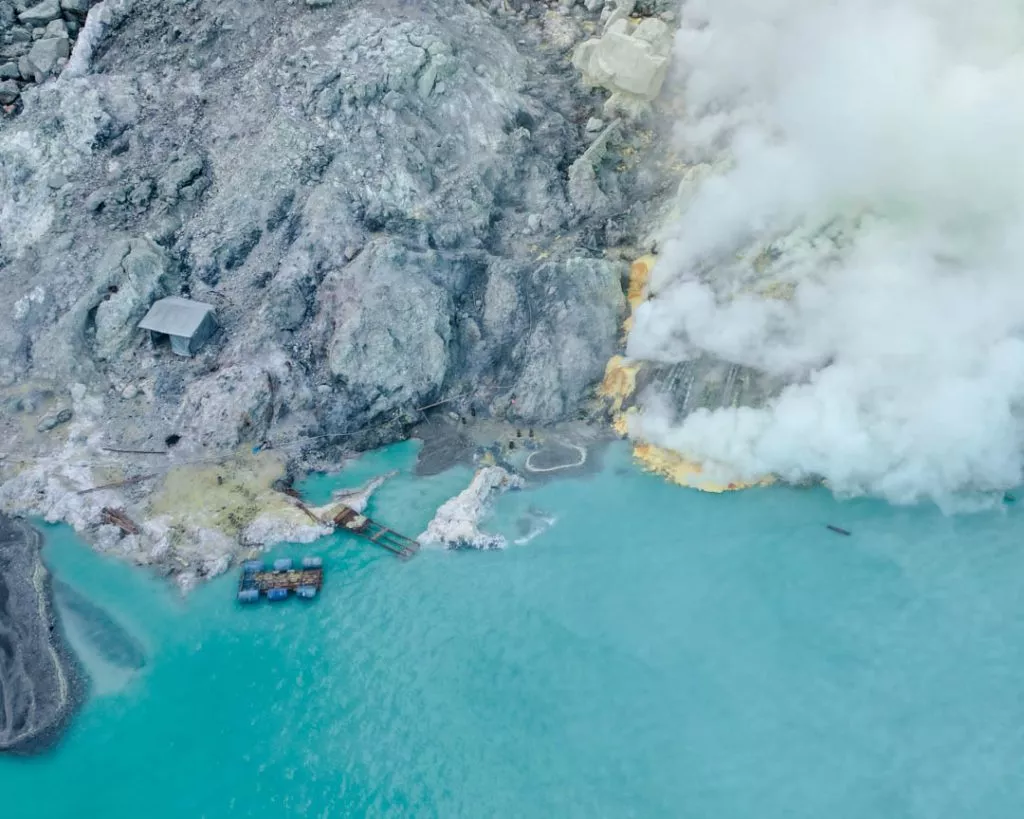Schwefelabbau bei Ijen Vulkan