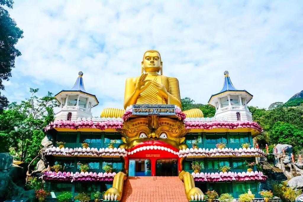 Sri Lanka Dambulla Golden Temple