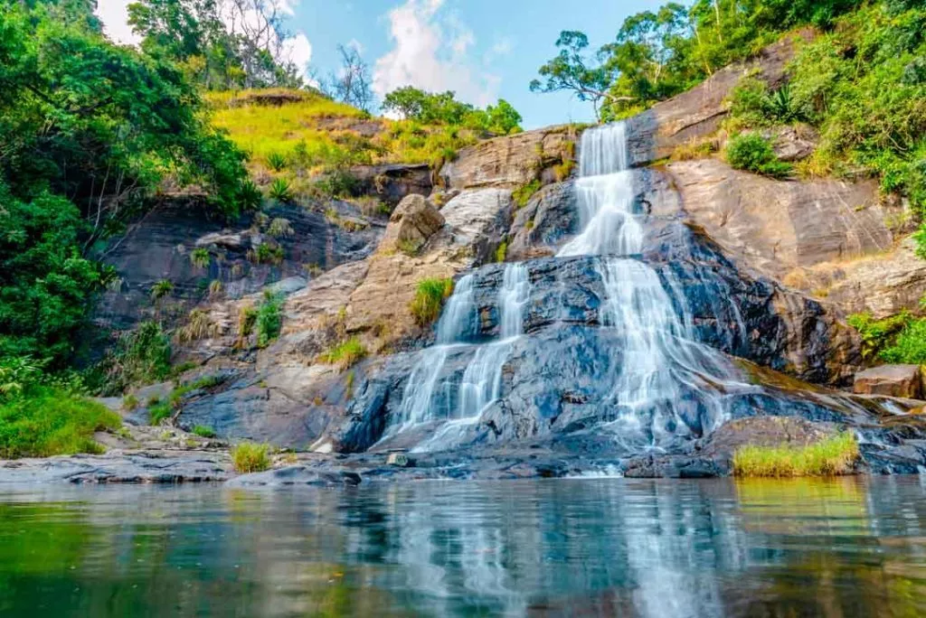 sri lanka ella diyaluma falls oberer teil Sri Lanka Ella Diyaluma Falls oberer Teil