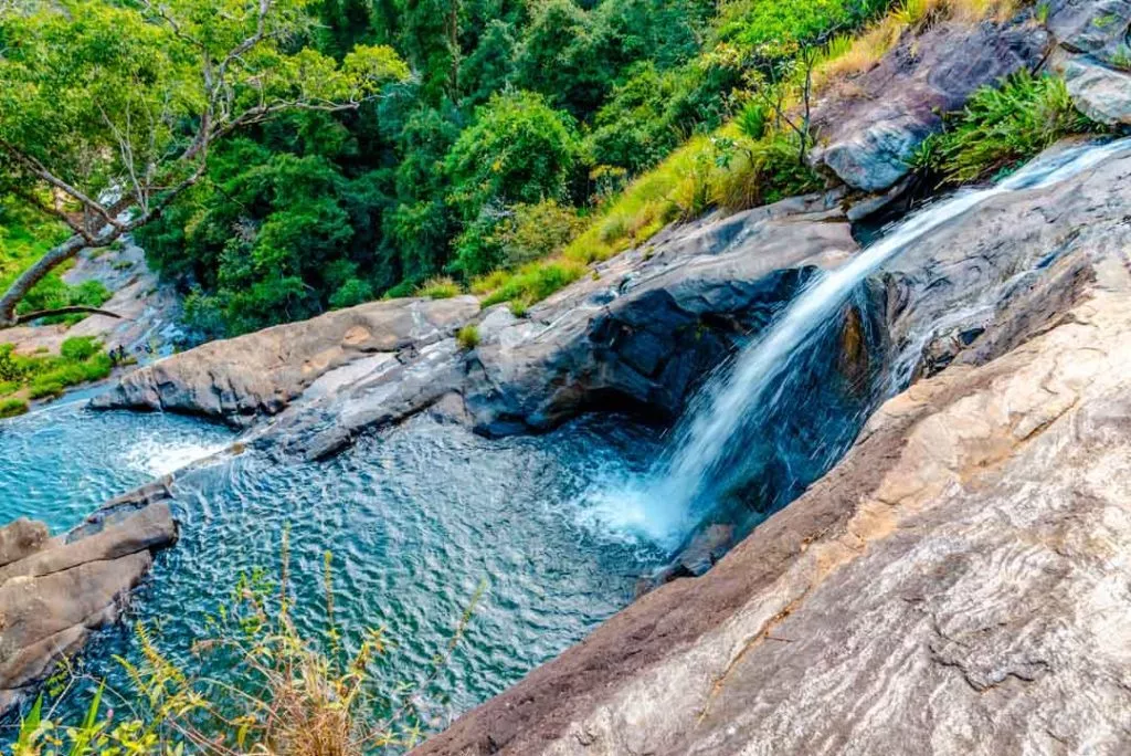 sri lanka ella diyaluma falls pools Sri Lanka Ella Diyaluma Falls Pools