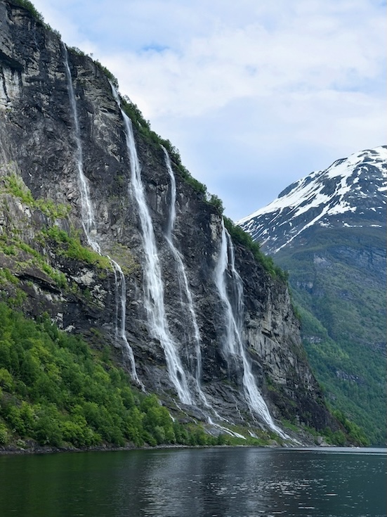 alesund norwegen geirangerfjord wasserfall Ålesund, Norwegen, Geirangerfjord, Wasserfall