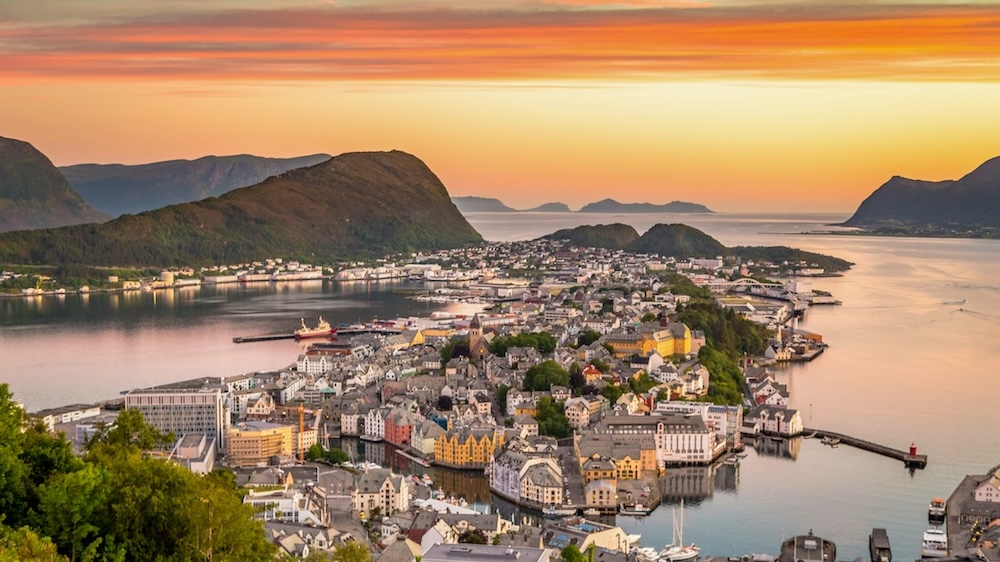 Ålesund, Norwegen, Mt. Aksla bei Sonnenuntergang