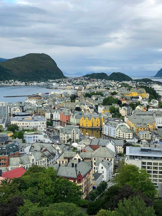 alesund norwegen mt aksla blick auf stadthaeuser Ålesund, Norwegen, Mt. Aksla, Blick auf Stadthäuser