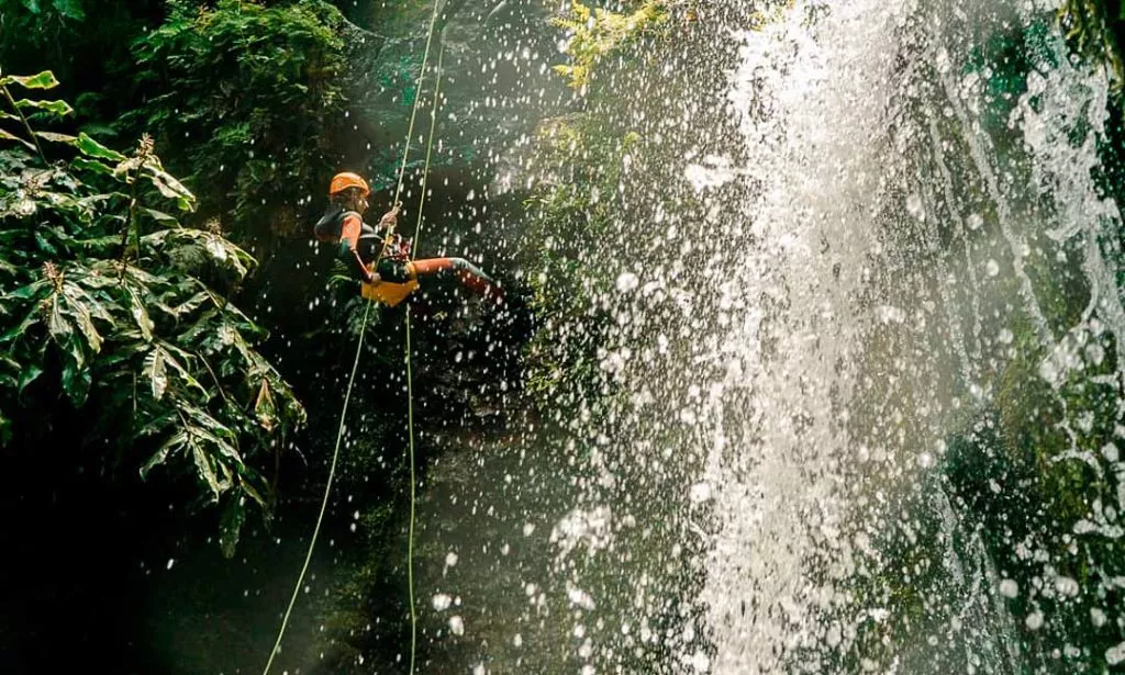 canyoning im caldeiroes park sao miguel azoren portugal min Canyoning im Caldeirões-Park São Miguel Azoren Portugal