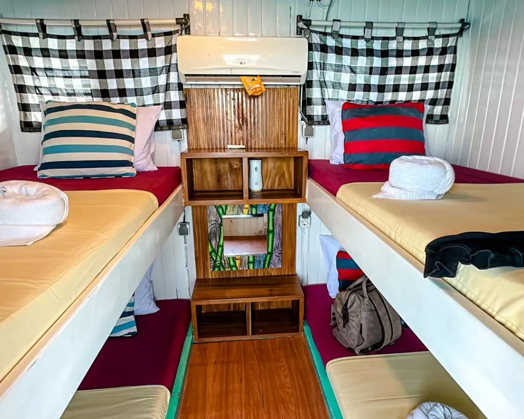 Komodo Boot, Mehrbett-Zimmer