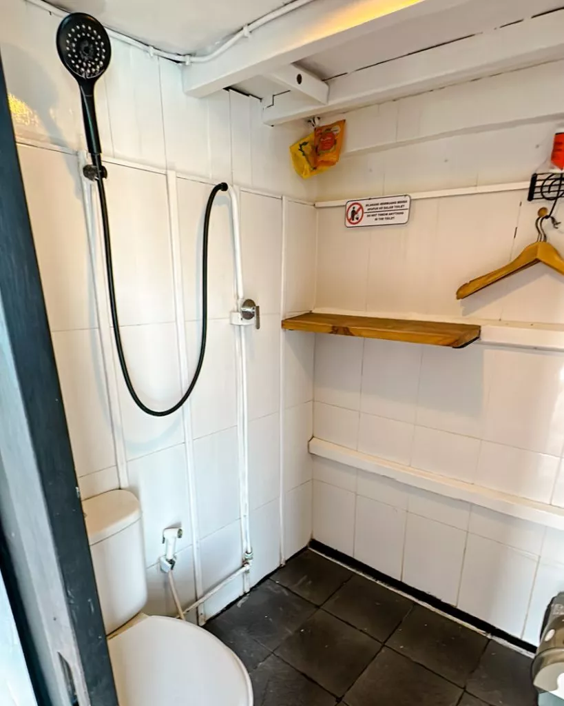 Komodo Boot, Superior Zimmer mit privatem Bad