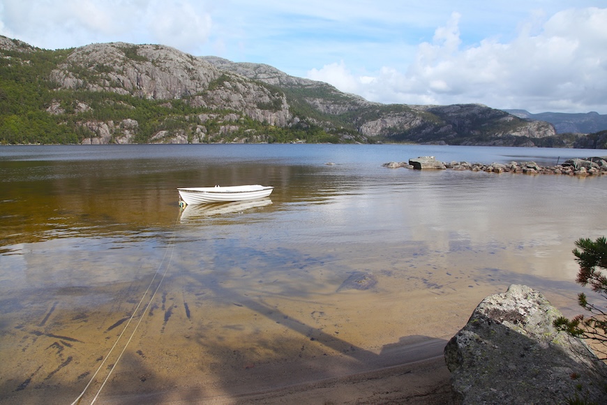 preikestolen forsand norwegen boot auf dem revsvatnet see Preikestolen, Forsand, Norwegen, Boot auf dem Revsvatnet See