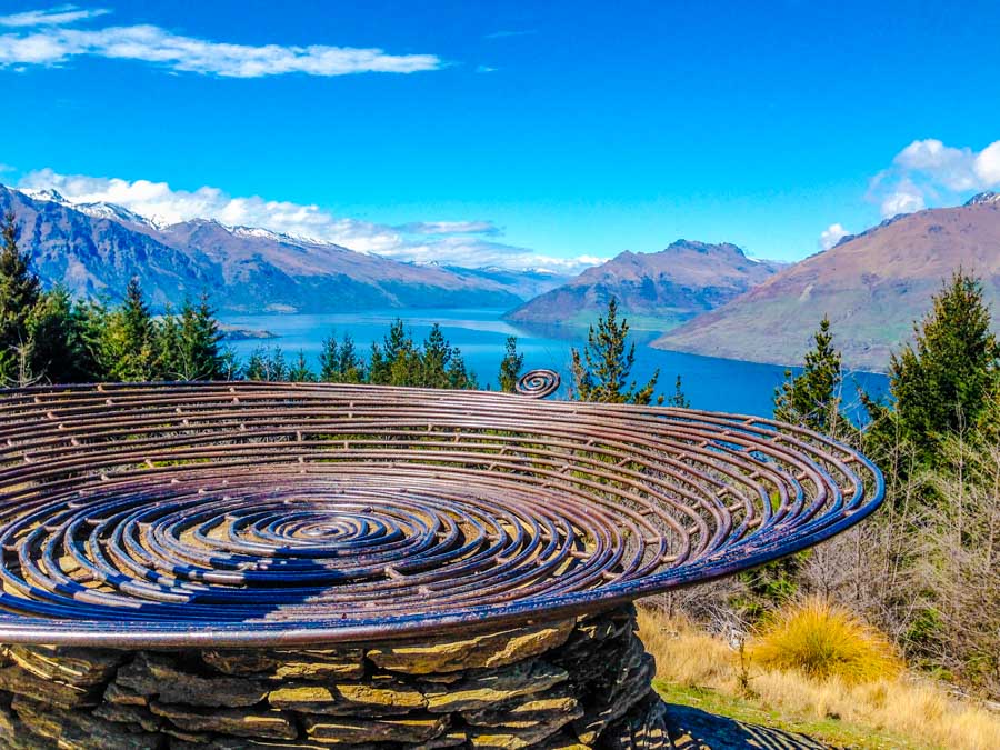 queenstown neuseeland sehenswuerdigkeiten basket of dreams auf dem queenstown hill Queenstown, Neuseeland, Sehenswürdigkeiten, "Basket of Dreams" auf dem Queenstown Hill