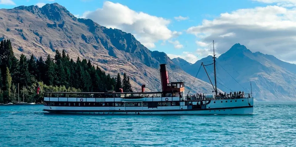 queenstown neuseeland sehenswuerdigkeiten tss earnslaw kreuzfahrt Queenstown, Neuseeland, Sehenswürdigkeiten, TSS Earnslaw Kreuzfahrt