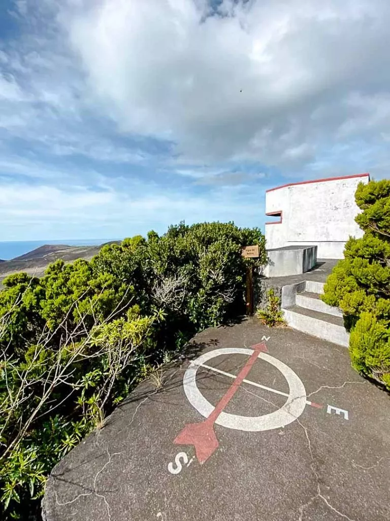 wanderung cabeco do canto alter walfang aussichtsturm faial azoren Wanderung Cabeço do Canto alter Walfang-Aussichtsturm Faial Azoren